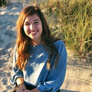 Meet your Posher, Brooke